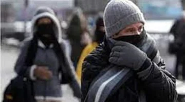 الأرصاد تحدد موعد بدء ارتداء الملابس الشتوية بناءً على انخفاض درجات الحرارة